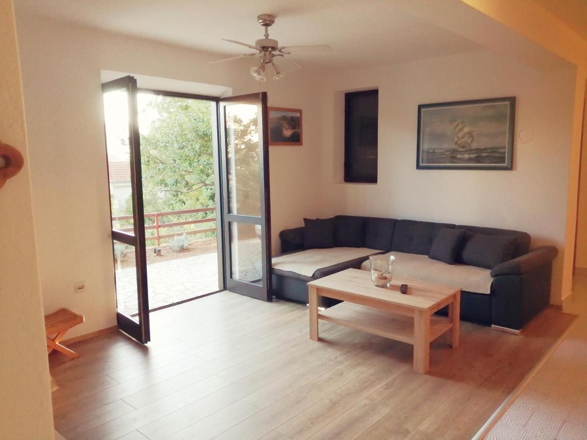 Holiday House Pinus Pinea Viganj Luaran gambar